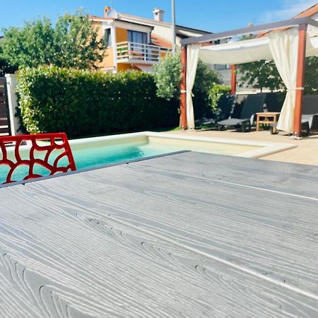 Boutique Apartment With Private Pool For Your Exclusive Use Novigrad Istria Eksteriør bilde