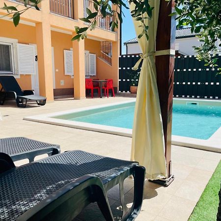 Boutique Apartment With Private Pool For Your Exclusive Use Novigrad Istria Eksteriør bilde